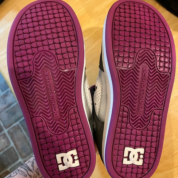 DC REBOUND YOUTH SIZE 6 MID TOP  Purple/White/Silver SKATE SHOES - Picture 8 of 9